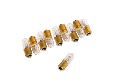 GM Genuine Parts Incandescent Multi-Purpose Lamp Bulb