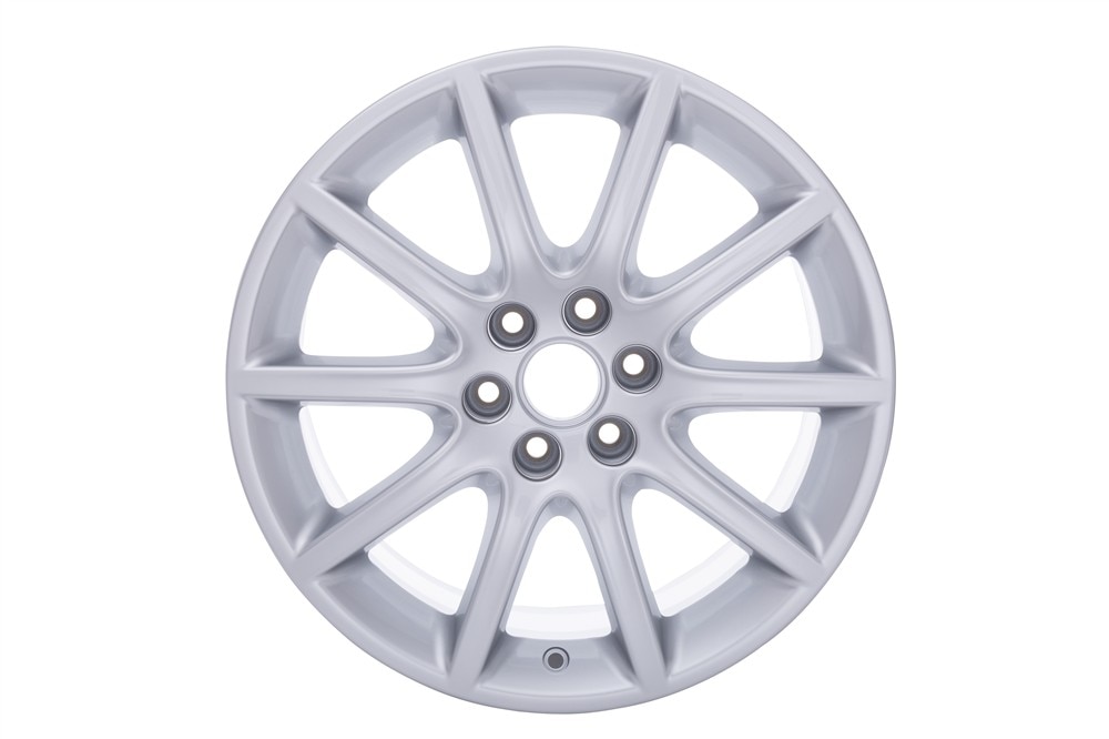 GM Genuine Parts Sterling Silver 18x8.5 Aluminum Wheel