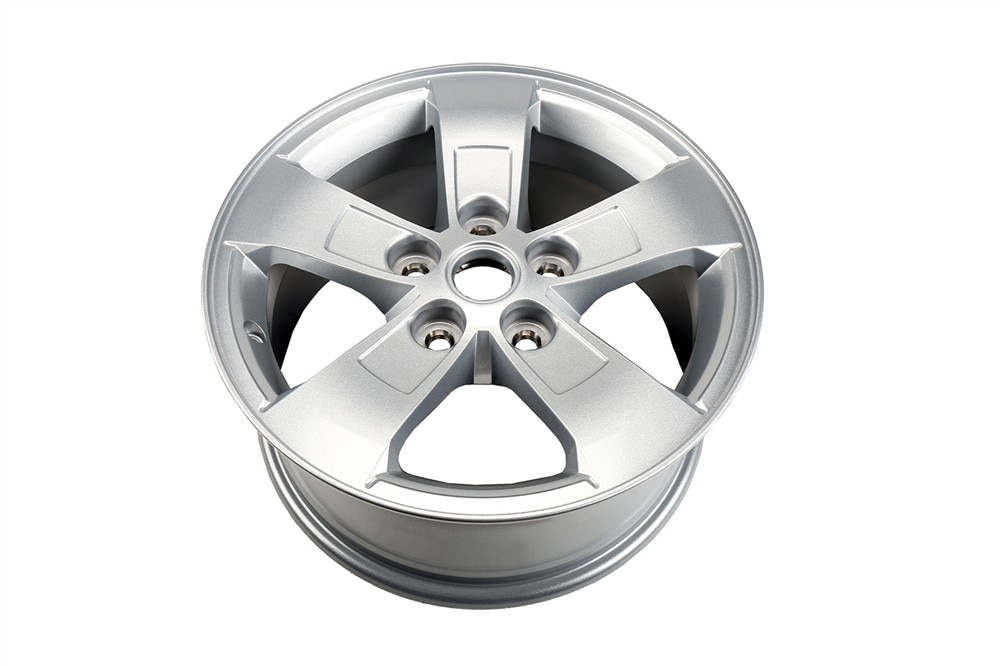 GM Genuine Parts Sparkle Silver 16x7.5 Wheel