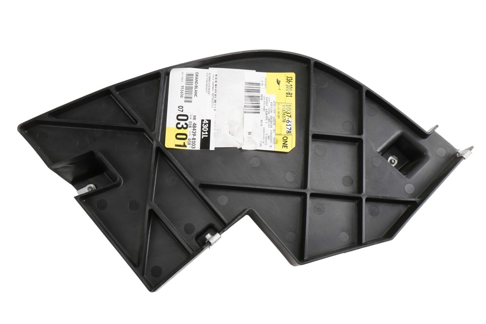 GM Genuine Parts Front Bumper Outer Front Passenger Side Filler