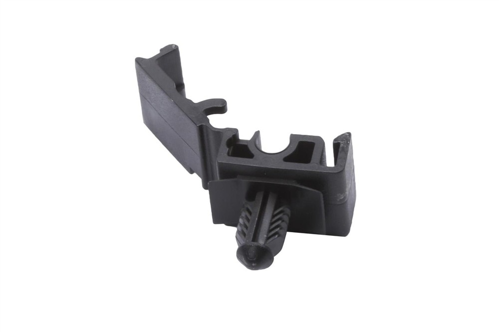 GM Genuine Parts Front Brake Pipe Retainer