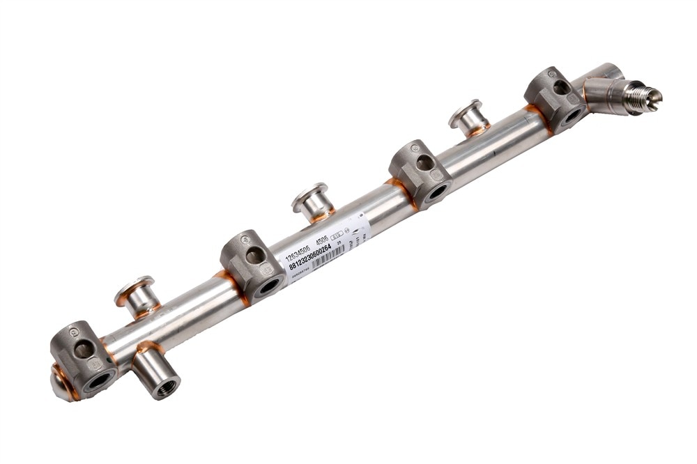 GM Genuine Parts Passenger Side Fuel Injection Fuel Rail