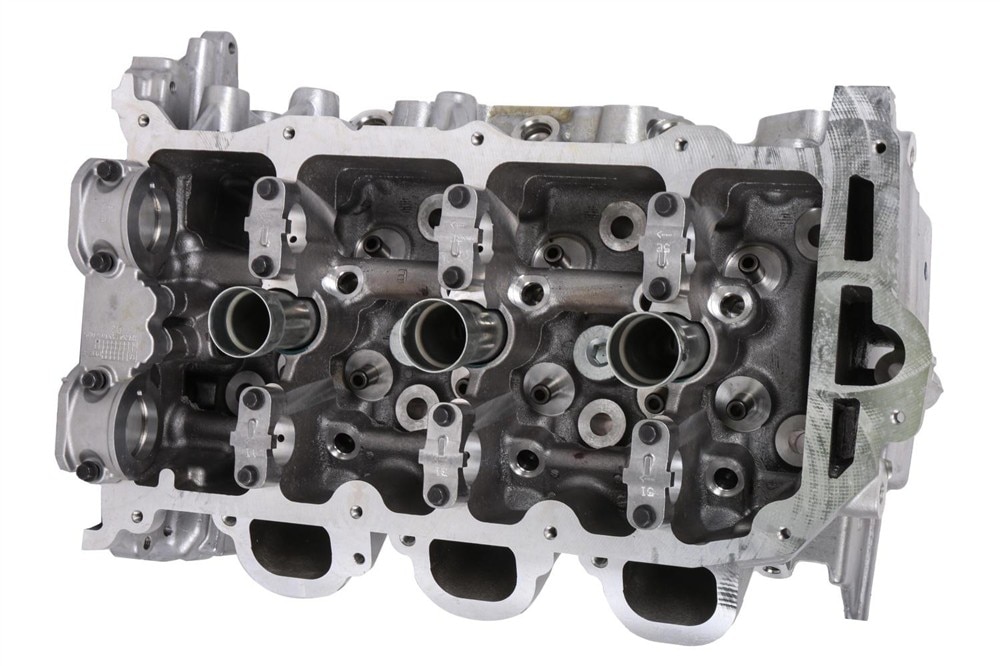 GM Genuine Parts Passenger Side Engine Cylinder Head