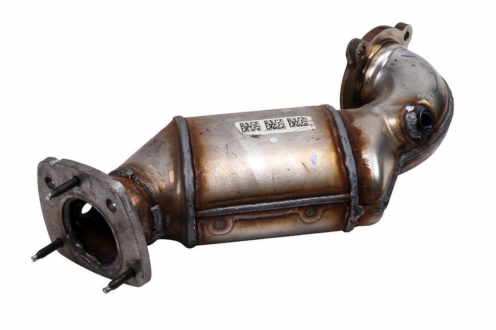 GM Genuine Parts 3-Way Catalytic Converter with Studs