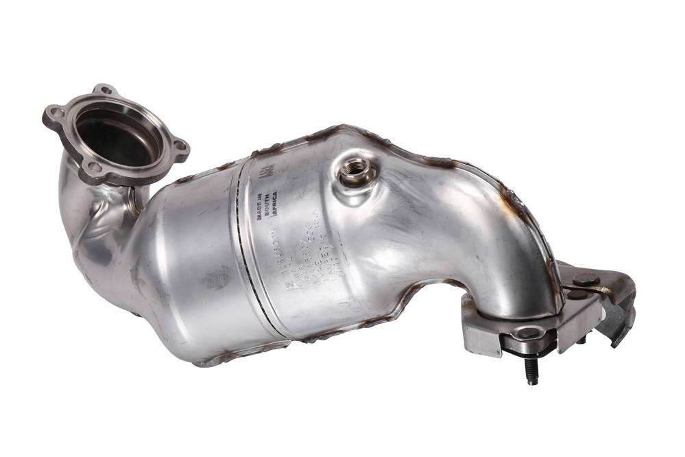 GM Genuine Parts 3-Way Catalytic Converter with Bracket, Gasket, Studs, and Nuts