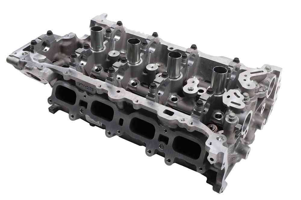 GM Genuine Parts Cylinder Head with Valves