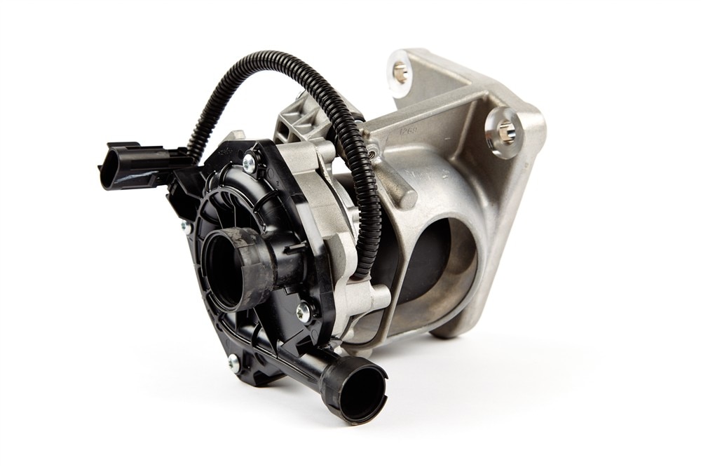 GM Genuine Parts Secondary Air Injection Pump with Bracket