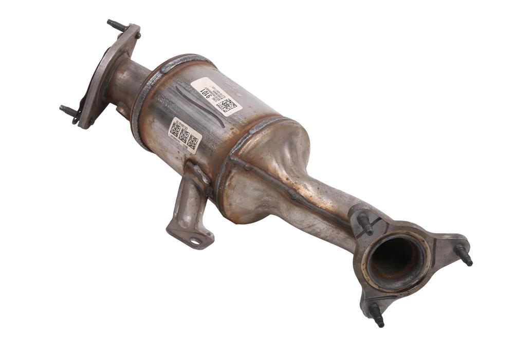 GM Genuine Parts 3-Way Catalytic Converter with Flanges, Bushing, Gasket, and Studs