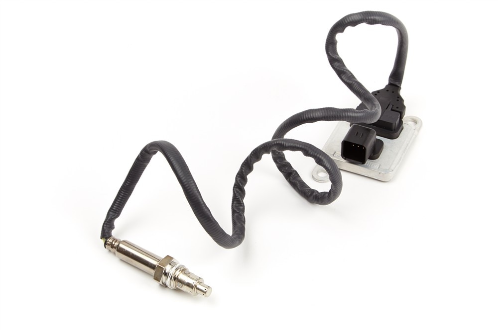 GM Genuine Parts Position 1 Nitrogen Oxide Sensor (Programming Required)