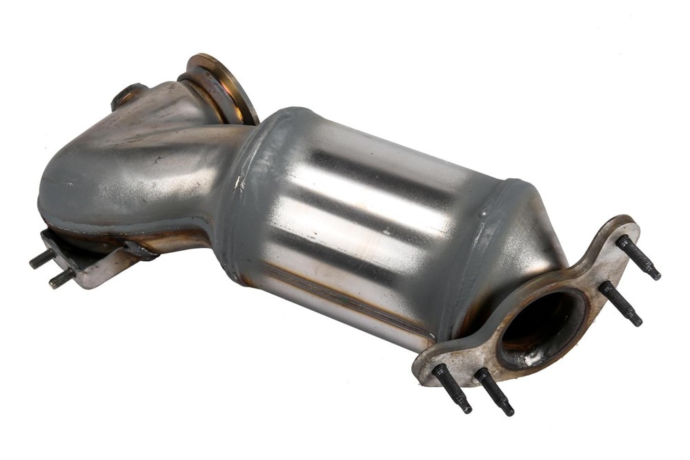 GM Genuine Parts 3-Way Catalytic Converter with Flange, Bushing, and Studs