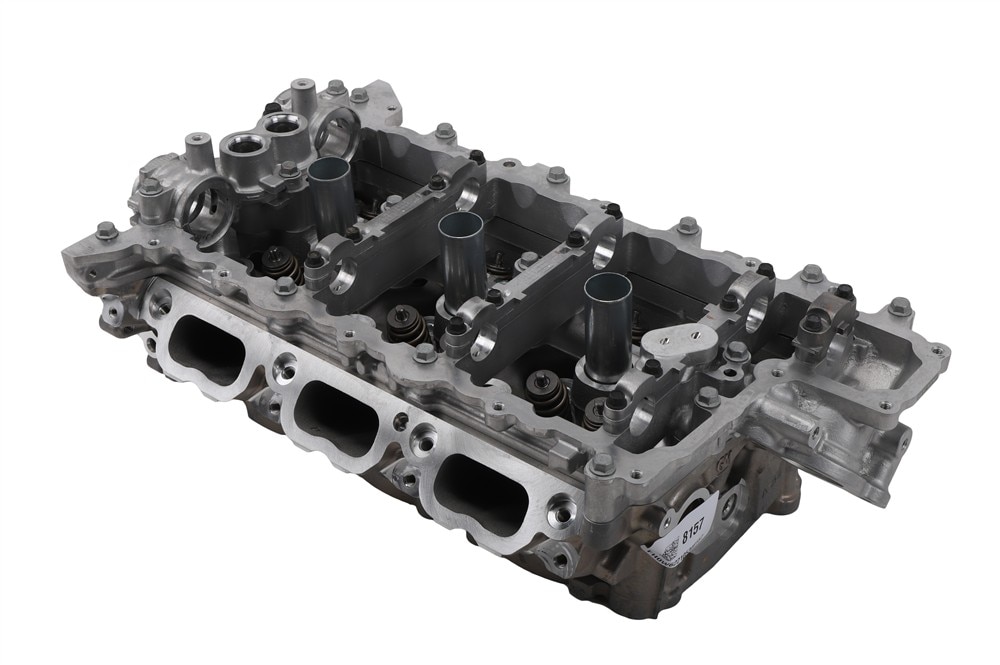GM Genuine Parts Passenger Side Cylinder Head with Valves