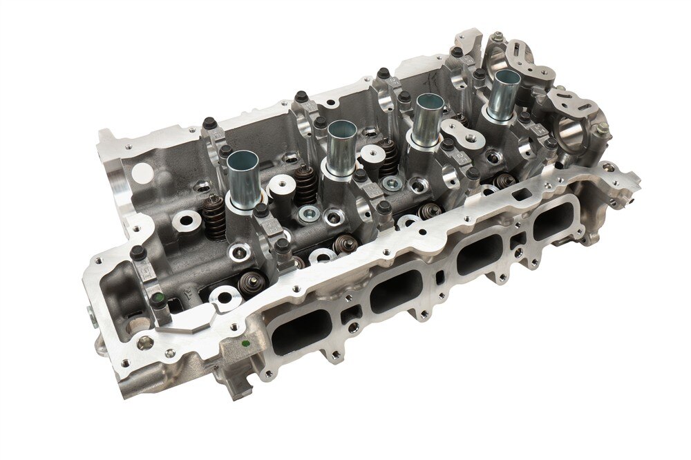 GM Genuine Parts Cylinder Head with Valves