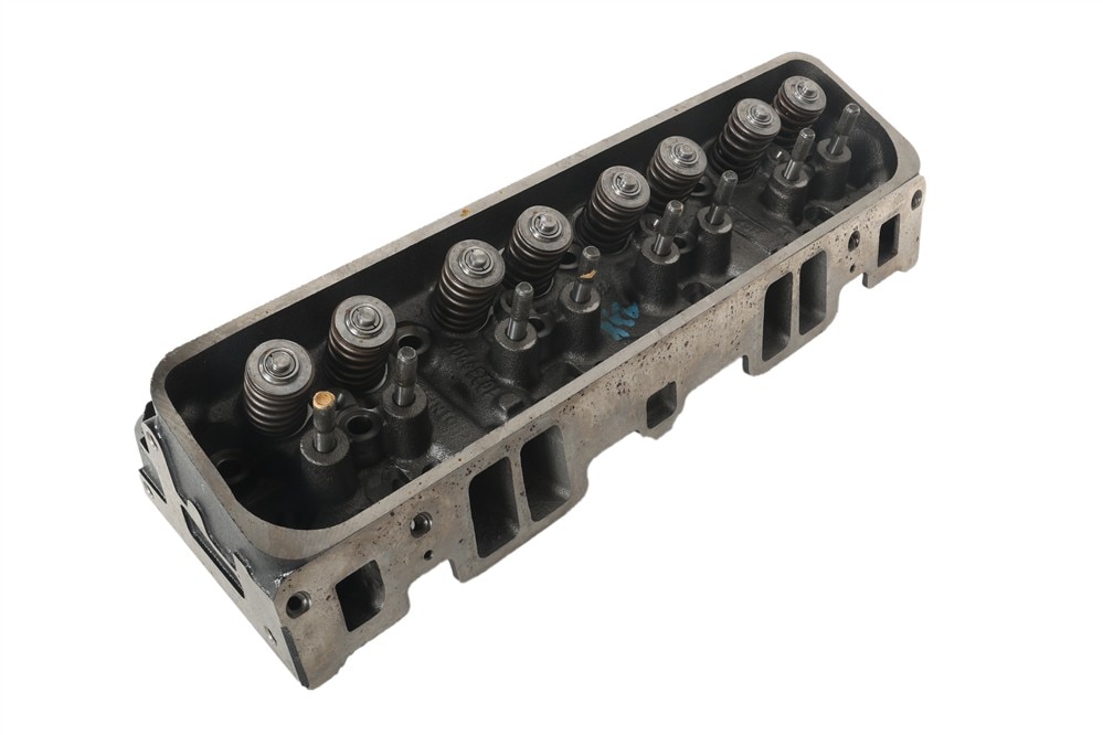 GM Genuine Parts Cylinder Head with Valves