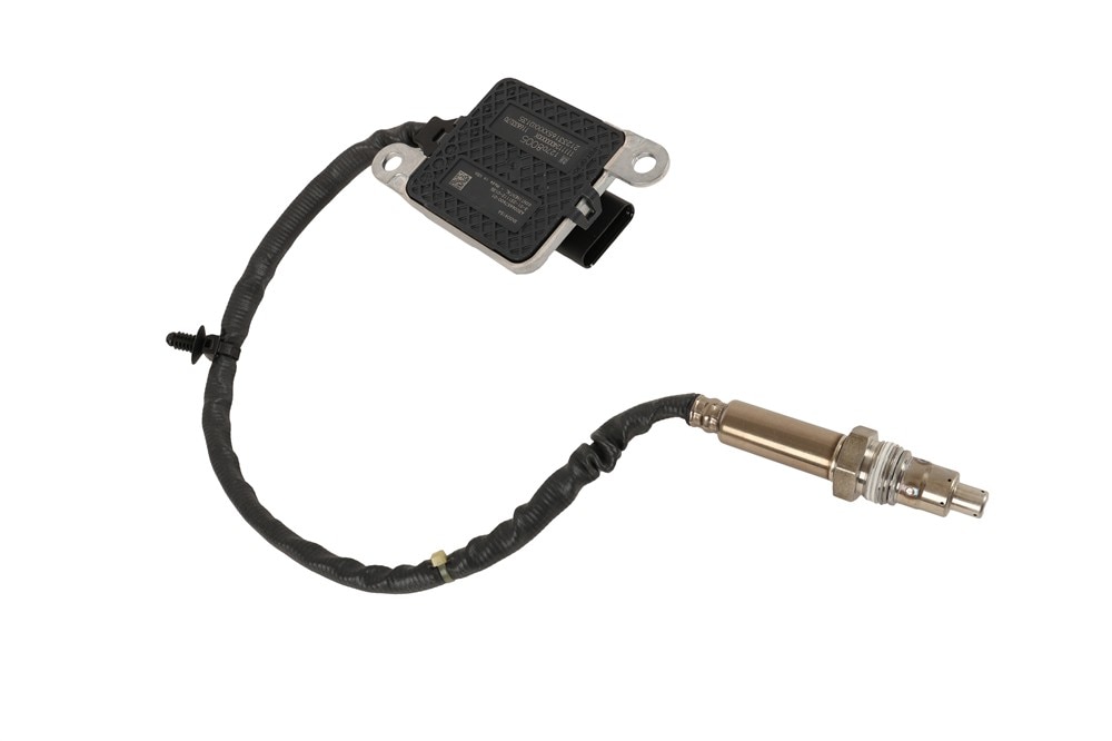 GM Genuine Parts Nitrogen Oxides Sensor | 12708005 | GM Parts