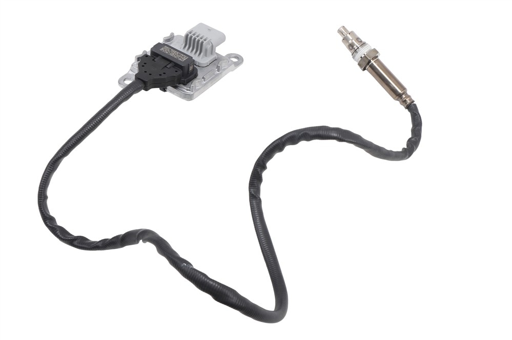 GM Genuine Parts Nitrogen Oxides Sensor | 12708006 | GM Parts