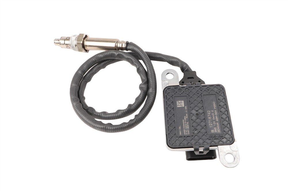 GM Genuine Parts Nitrogen Oxides Sensor | 12718742 | GM Parts