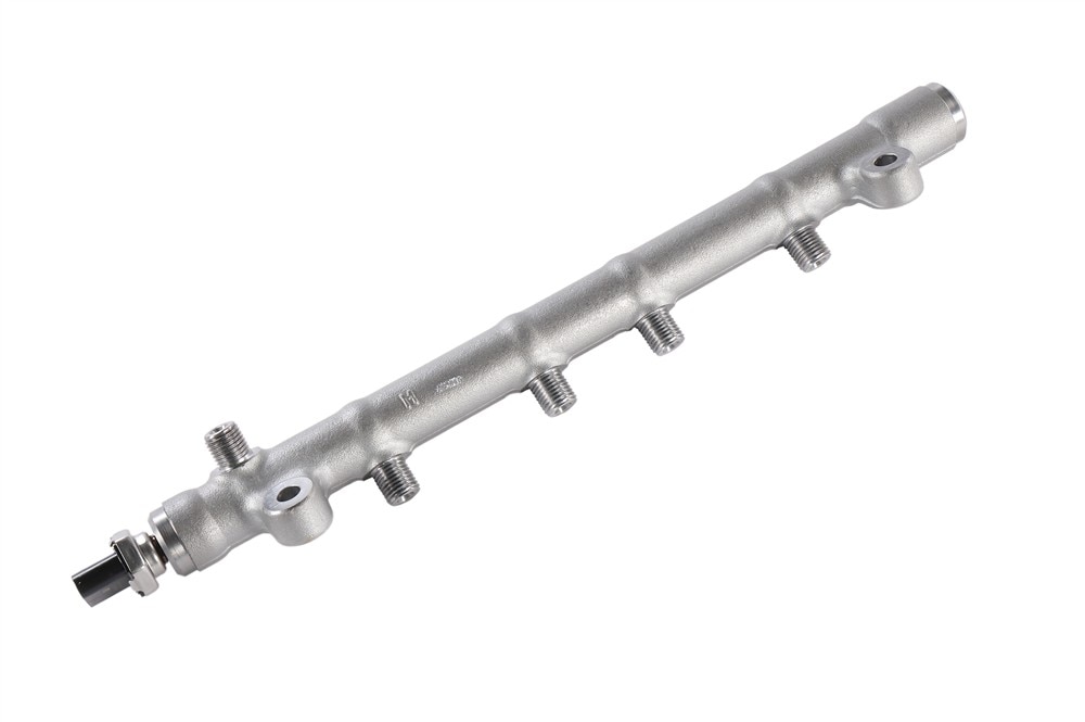 GM Genuine Parts Passenger Side High Pressure Diesel Fuel Injection Rail