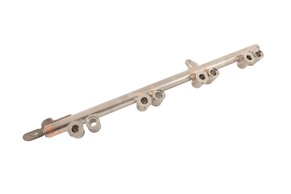 GM Genuine Parts Drivers Side Fuel Injection Rail