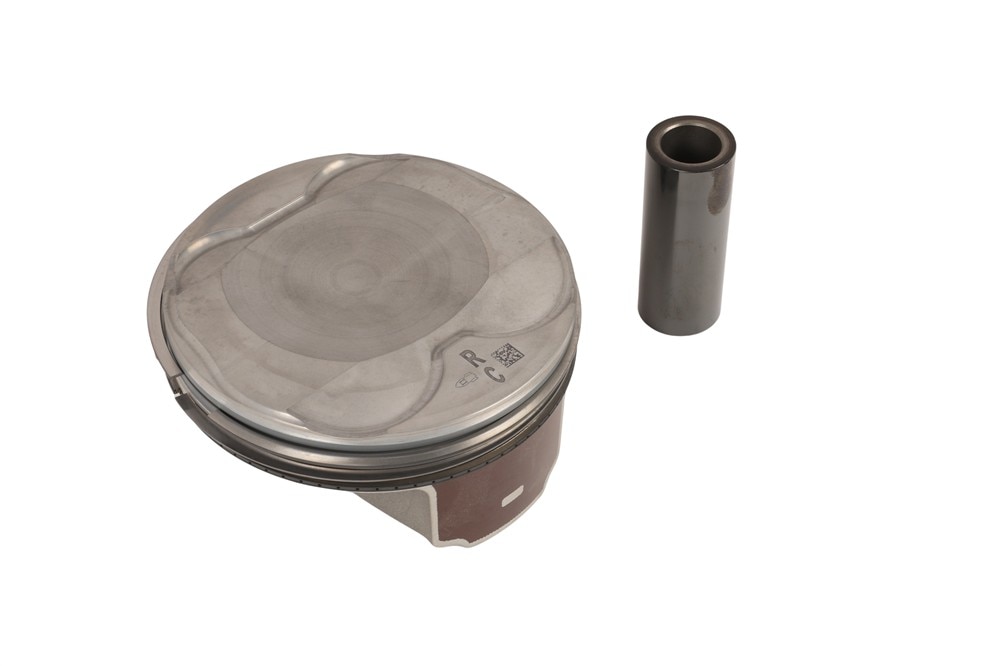 GM Genuine Parts Piston with Pin and Compression and Oil Ring
