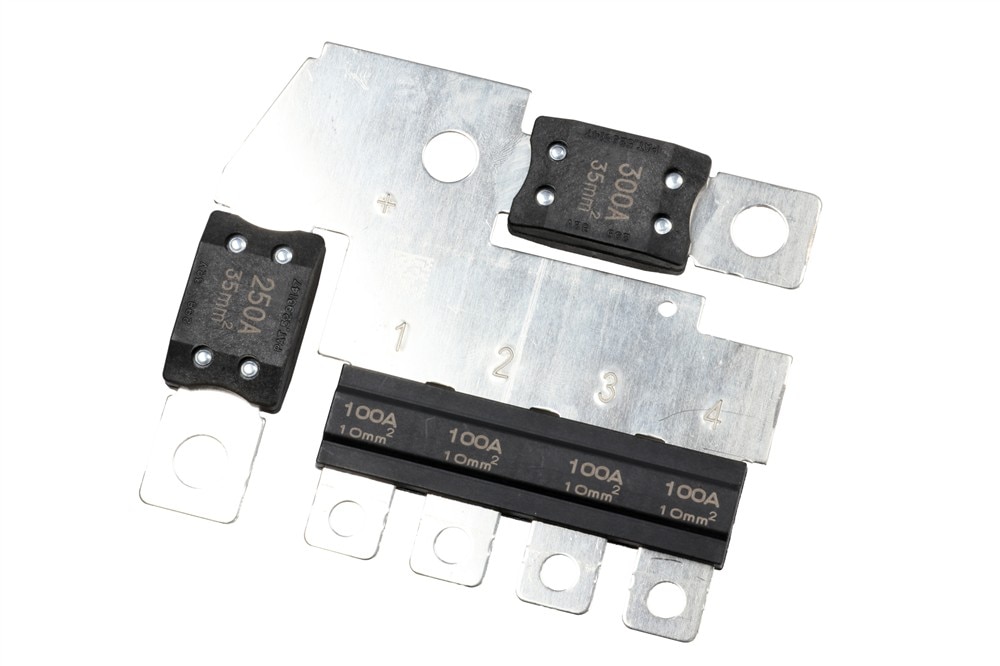 GM Genuine Parts Front Compartment Fuse Block Fuse
