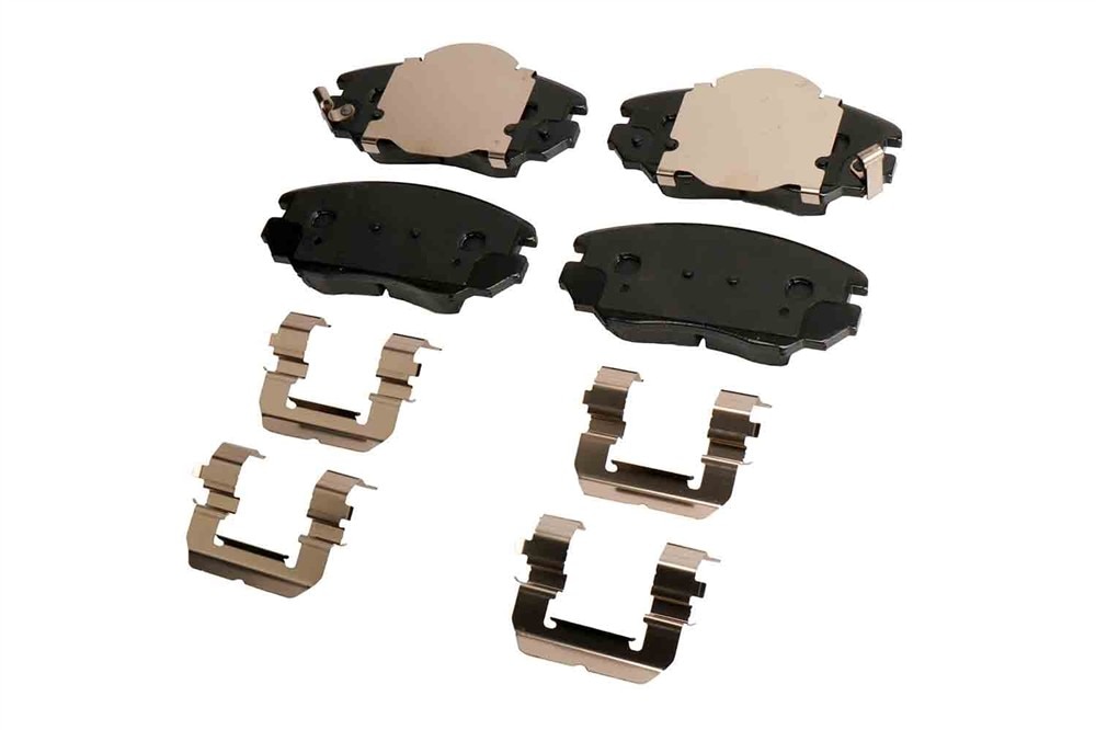 GM Genuine Parts Front Disc Brake Pad Set with Clips