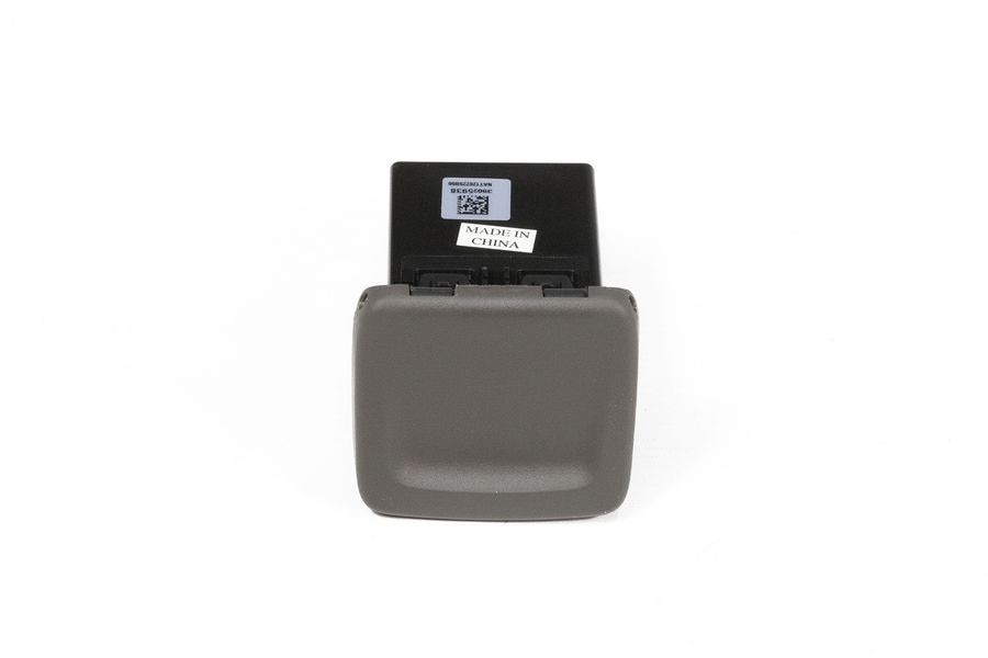 GM Genuine Parts Dark Atmosphere Driver Side Multimedia Receptacle