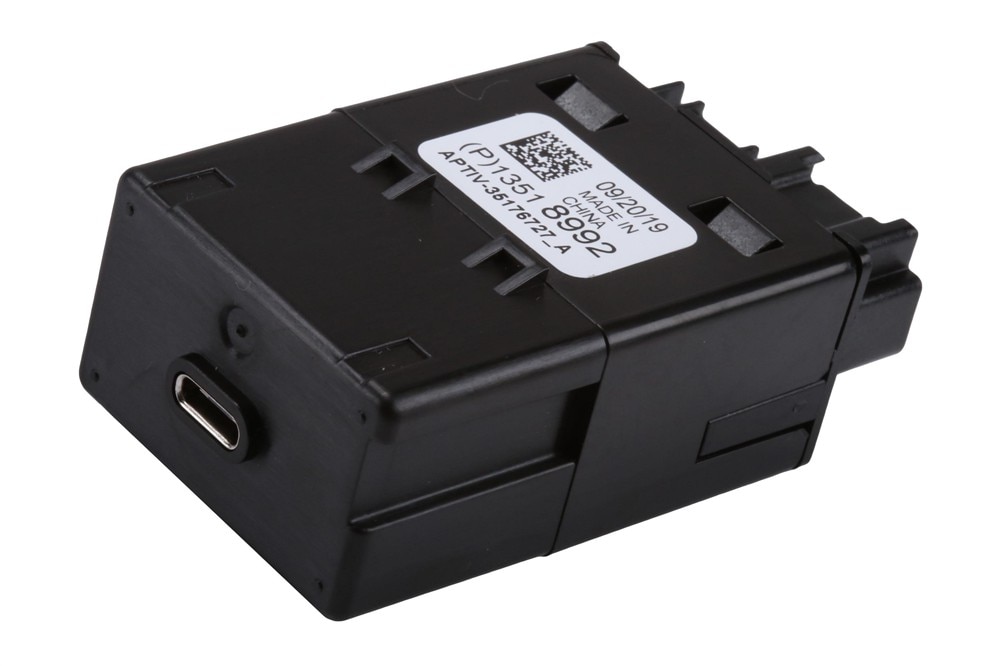 GM Genuine Parts Rear Single Port Charging Receptacle