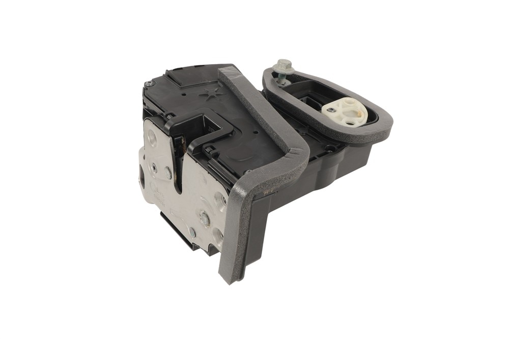 GM Genuine Parts Front Side Door Latch