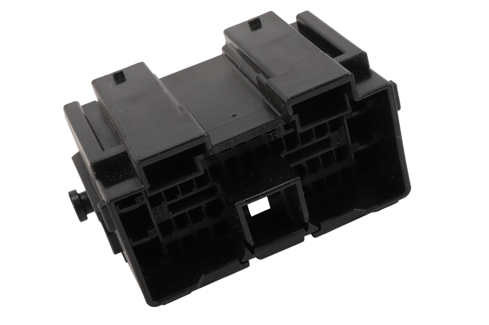 GM Genuine Parts Black 42-Way Female Connector without leads
