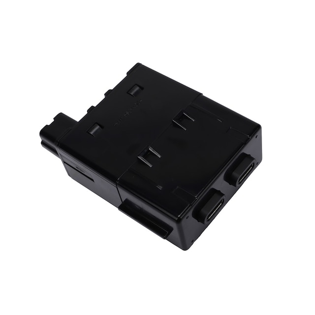 GM Genuine Parts Jet Black Dual Charge Only Receptacle