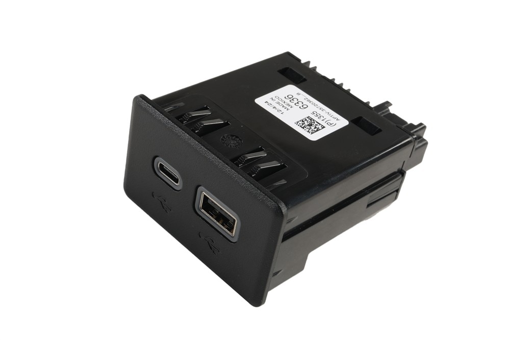GM Genuine Parts USB Port