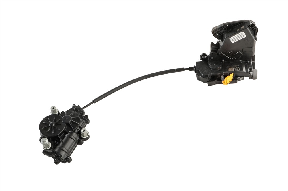 GM Genuine Parts Front Driver Side Door Latch
