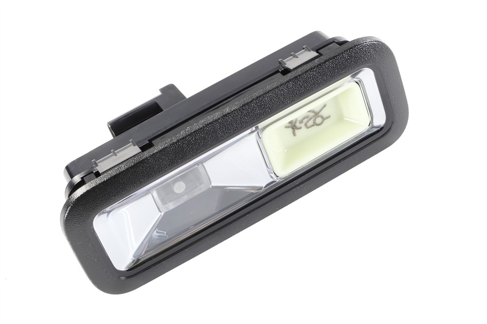GM Genuine Parts Cargo Center Courtesy Lamp (Programming Required)