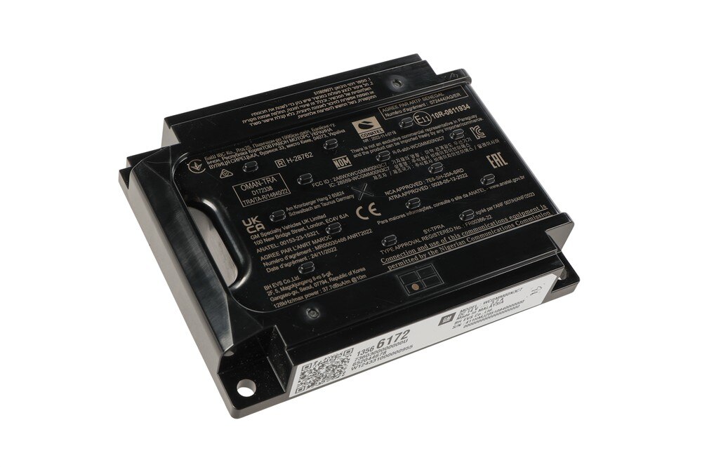 GM Genuine Parts Driver Side Wireless Accessory Charging Module