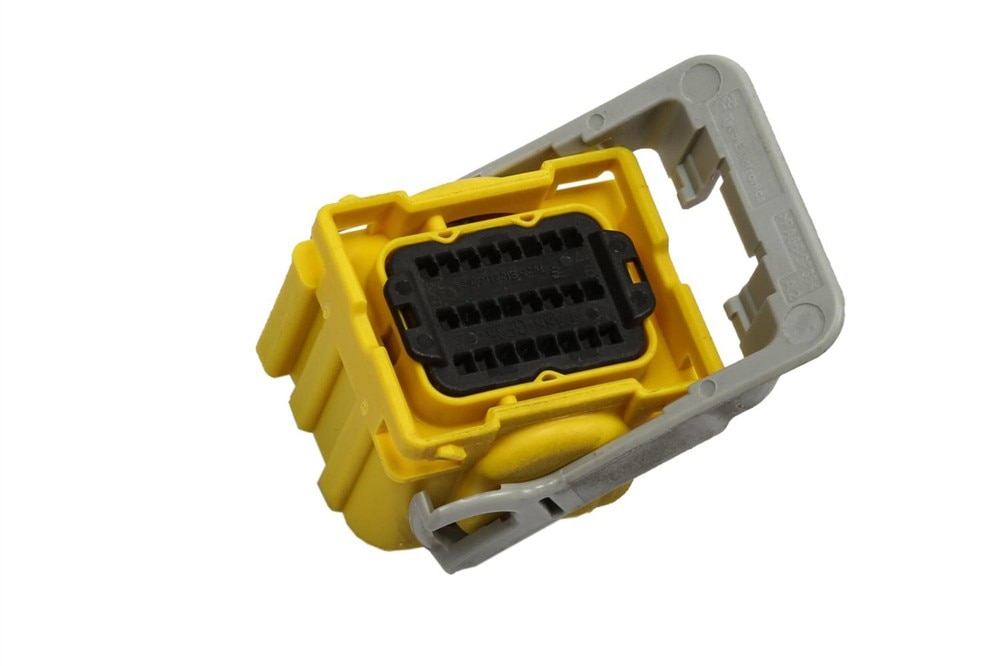 GM Genuine Parts Wiring Harness Connector