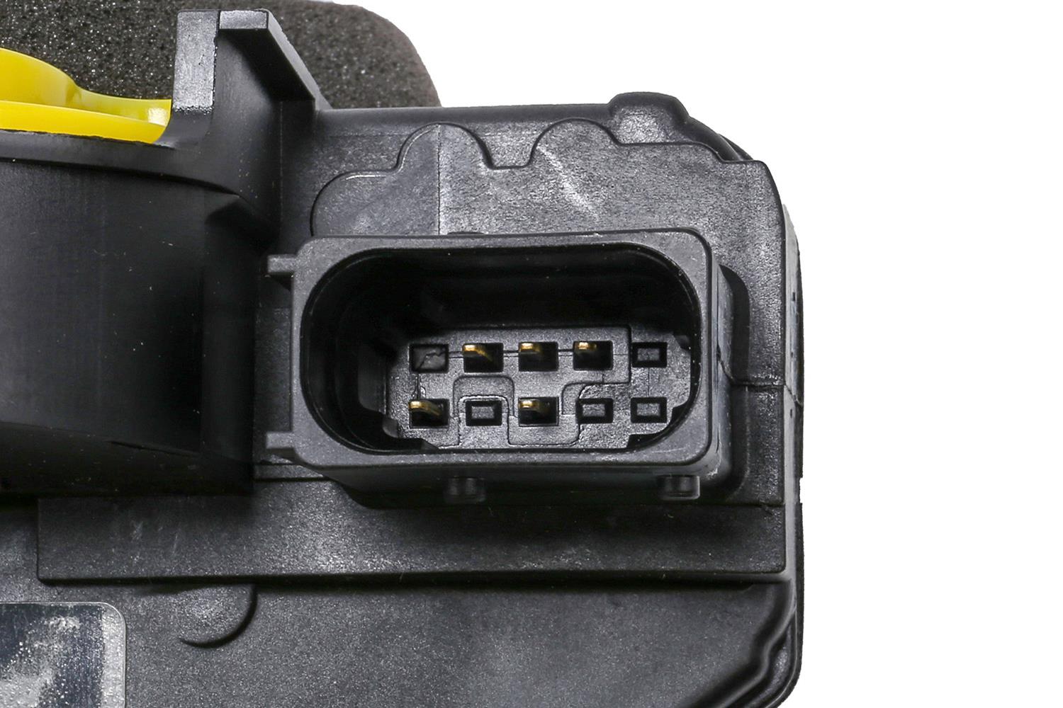 GM Genuine Parts Front Driver Side Door Latch | 13579522 | GM Parts