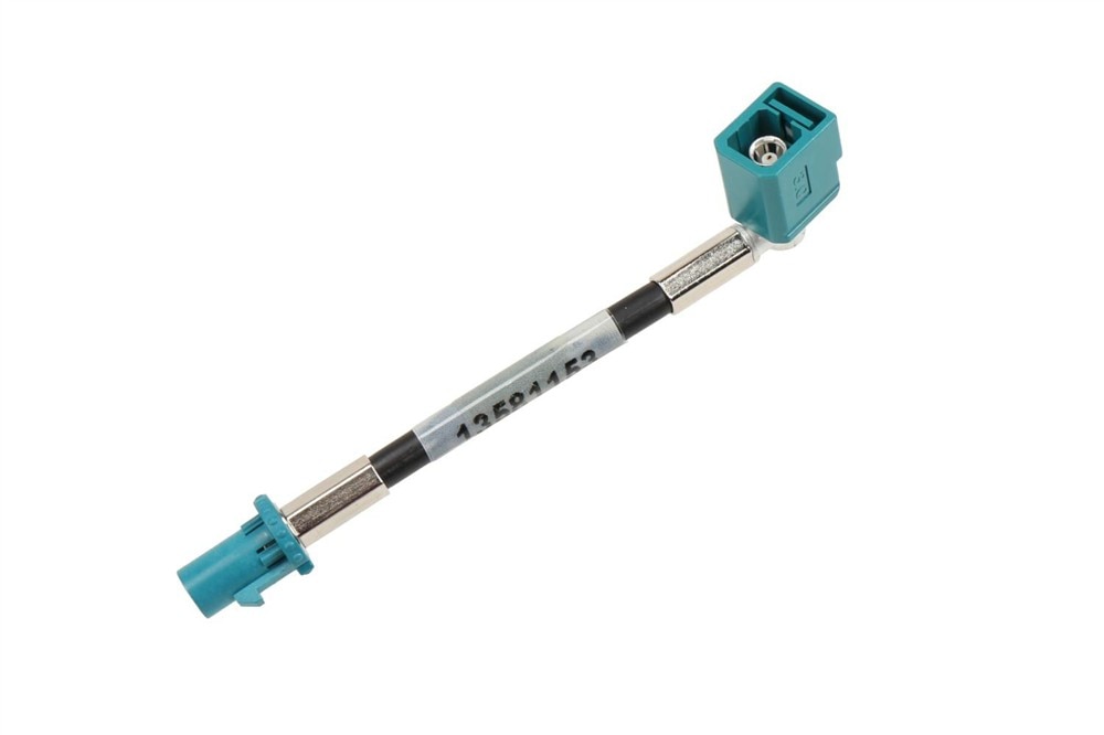 GM Genuine Parts Digital Radio, Mobile Telephone, and Vehicle Location Antenna Cable