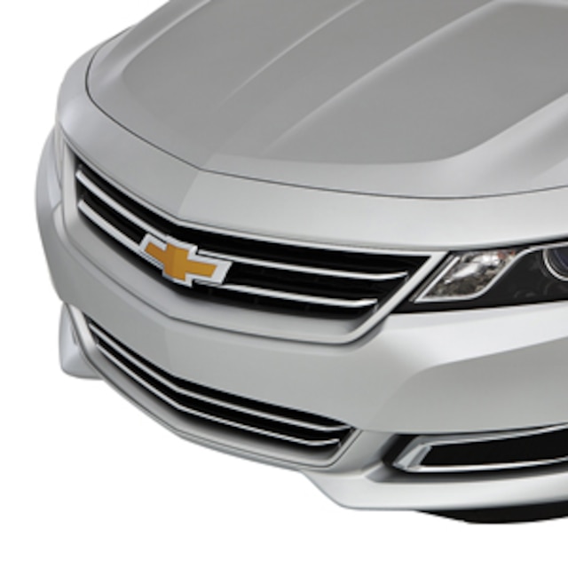 Grille in Chrome with Silver Ice Metallic Surround and Bowtie Logo