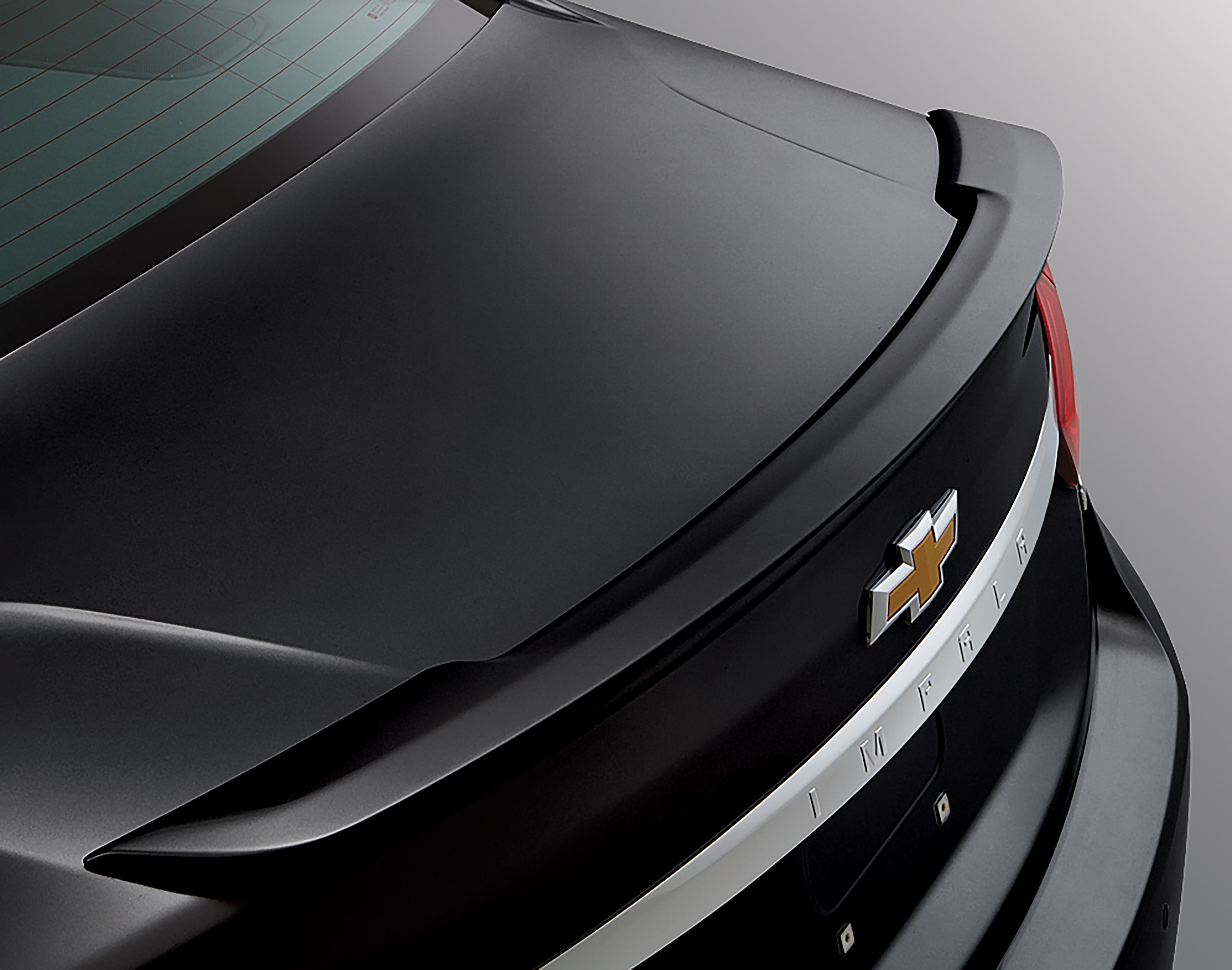 Flush-Mounted Spoiler Kit in Black