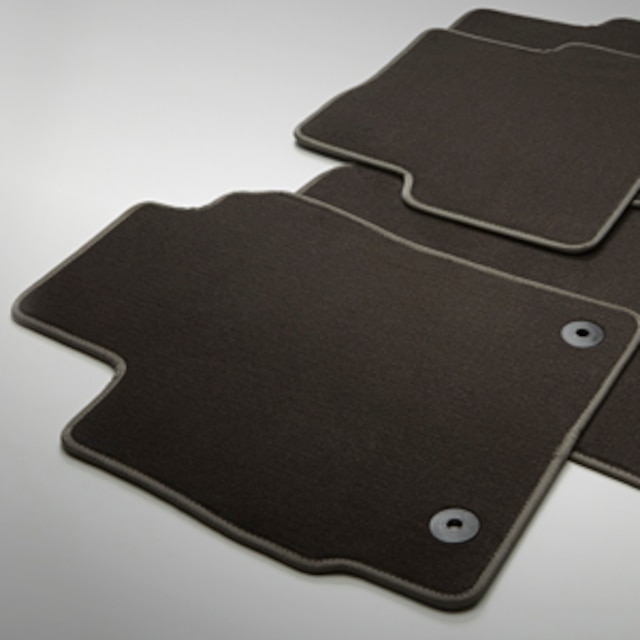 Front and Rear Carpeted Floor Mats in Black