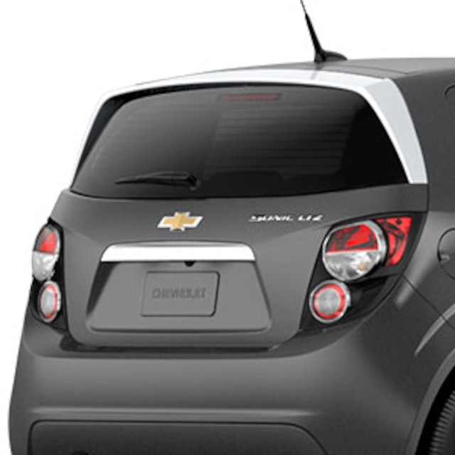 Roof-Mounted Spoiler Kit in White Diamond Tricoat