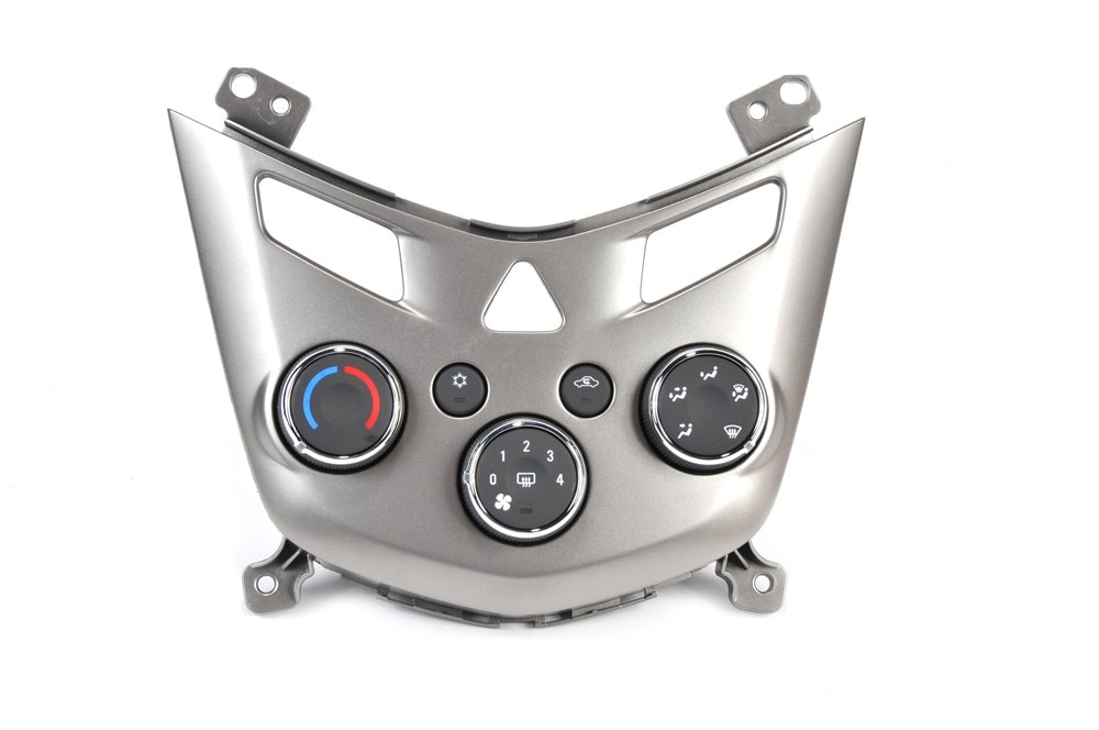 GM Genuine Parts Heating and Air Conditioning Control Panel with Rear Window Defogger Switch