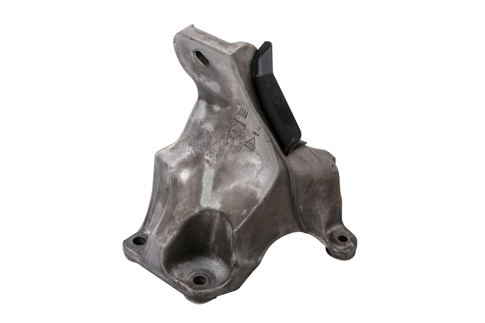 GM Genuine Parts Front Engine Mount Bracket