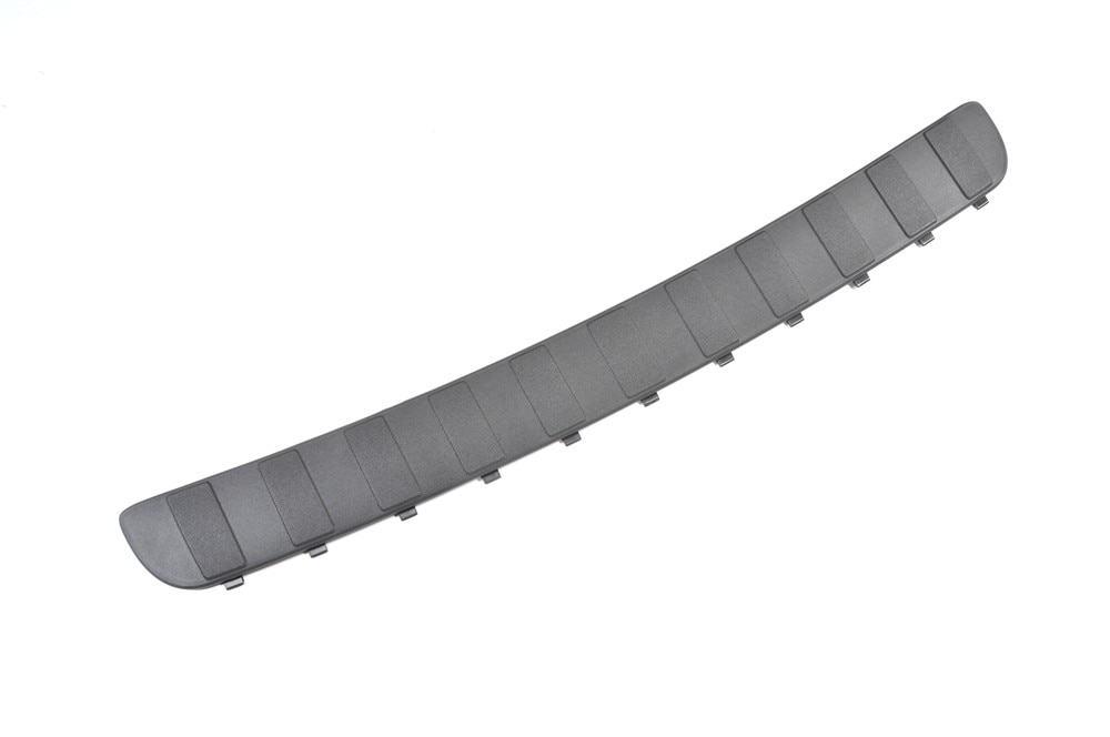 GM Genuine Parts Rear Bumper Step Pad