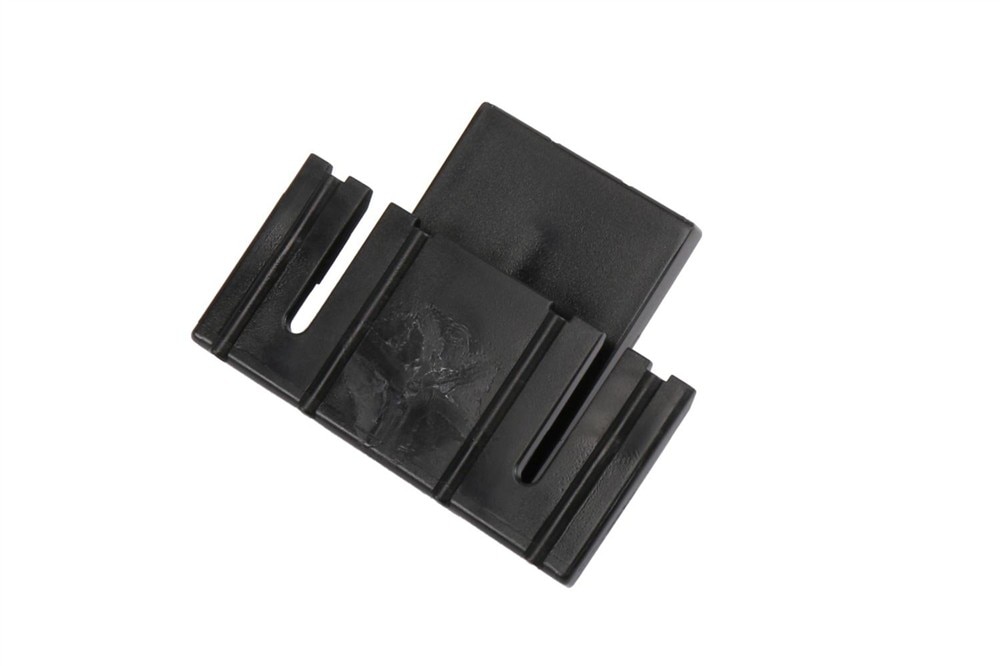 GM Genuine Parts Rocker Panel Molding Clip