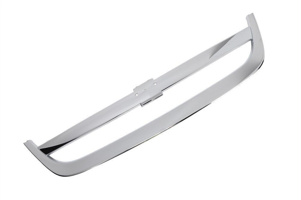 GM Genuine Parts Grille Opening Bezel in Chrome