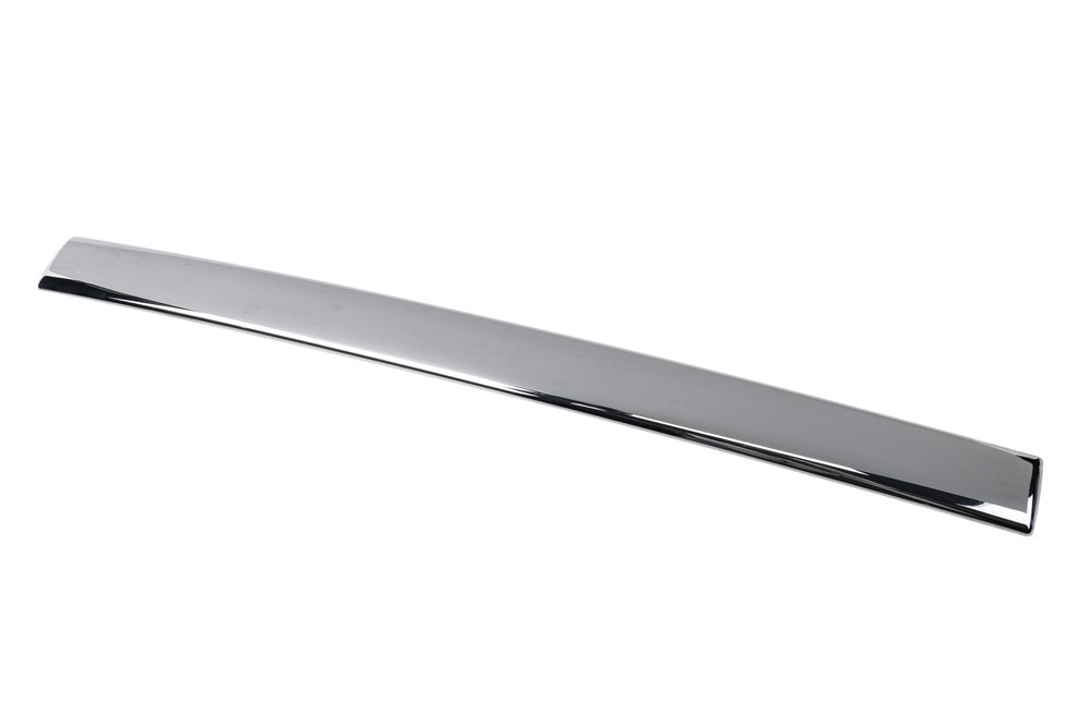 GM Genuine Parts Bright Chrome Driver Side Body Side Lower Front Molding
