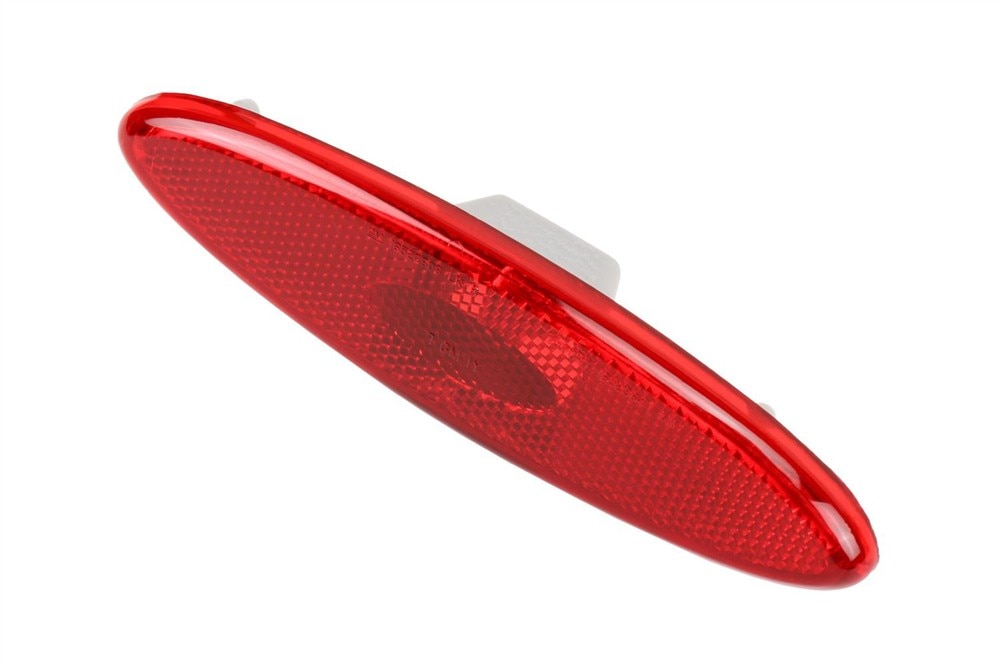 GM Genuine Parts Incandescent Red Rear Side Marker Lamp
