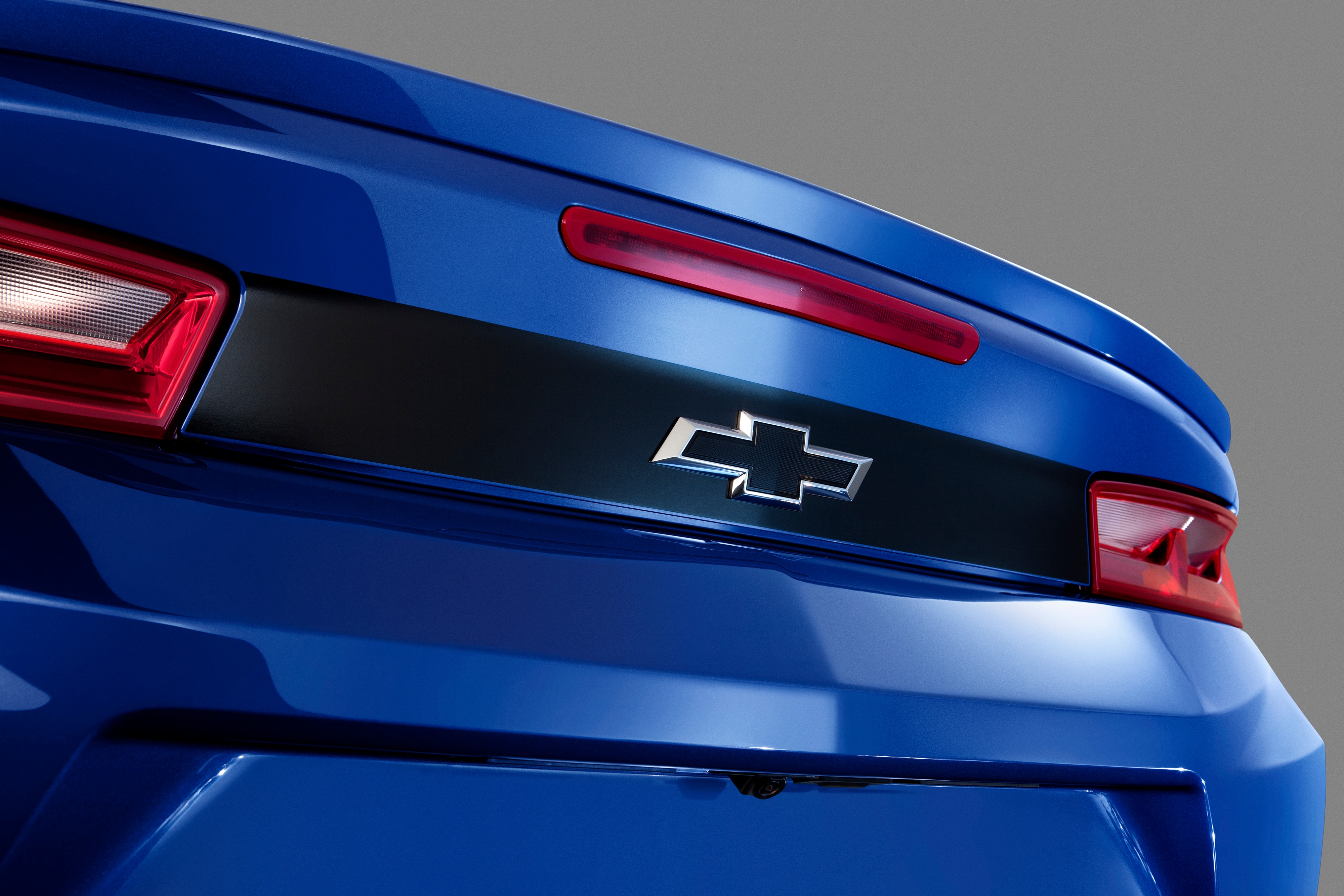 Decklid Stripe Package in Black