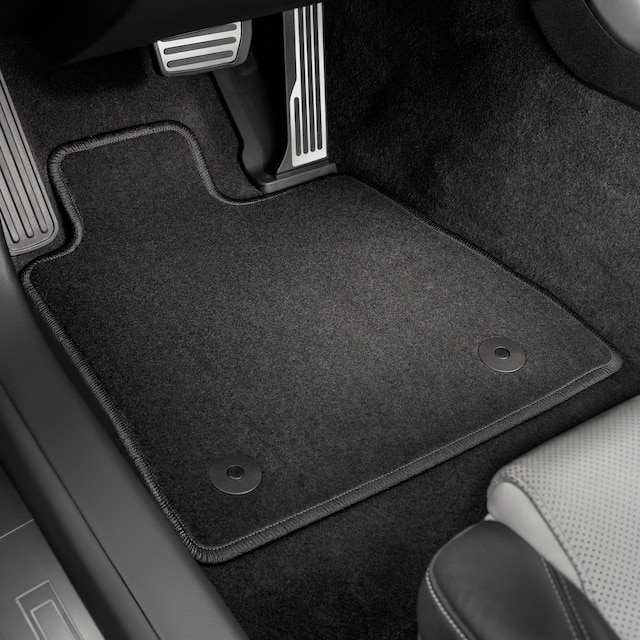 First-Row Carpeted Floor Mats in Jet Black